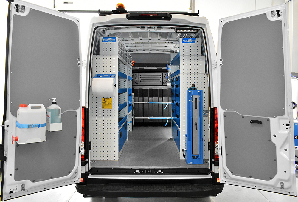 01_Volkswagen Transporter allestito da Syncro System come officina mobile Milano Est